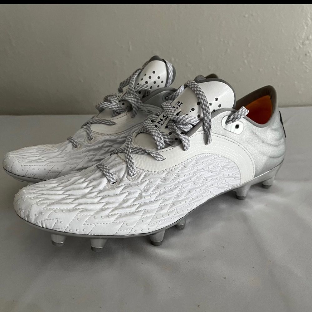 Under Armour Clone Magnetico Pro 2.0 FG White Soccer Men’s Sz 6.5 (3025640-100)